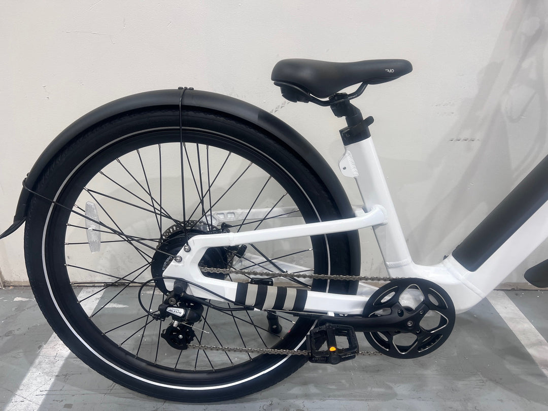 LOCAL PICK UP ONLY- OPEN BOX- OKAI Stride EB40 Commuter e-Bike Color White #0405