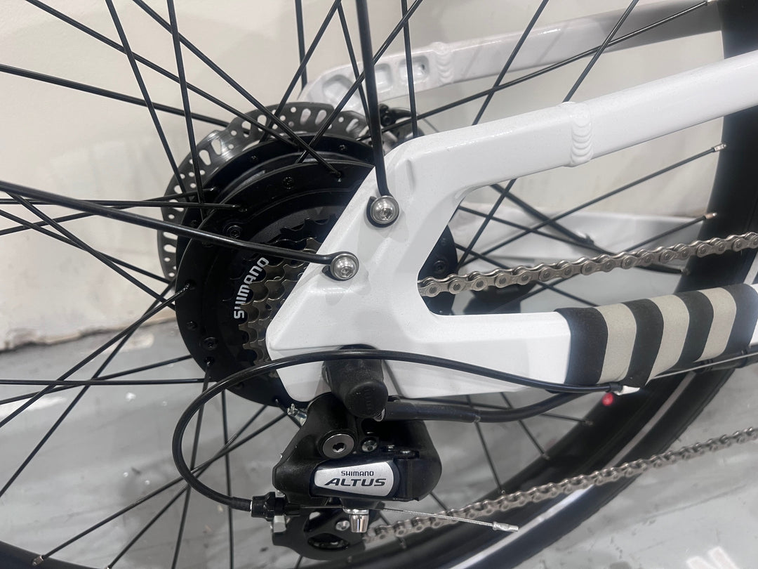 LOCAL PICK UP ONLY- OPEN BOX- OKAI Stride EB40 Commuter e-Bike Color White #0405